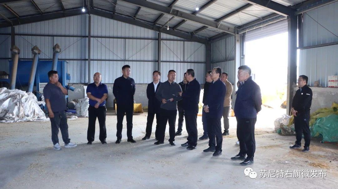 自治区乡村振兴局党组书记、局长贾跃峰一行深入苏尼特右旗调研