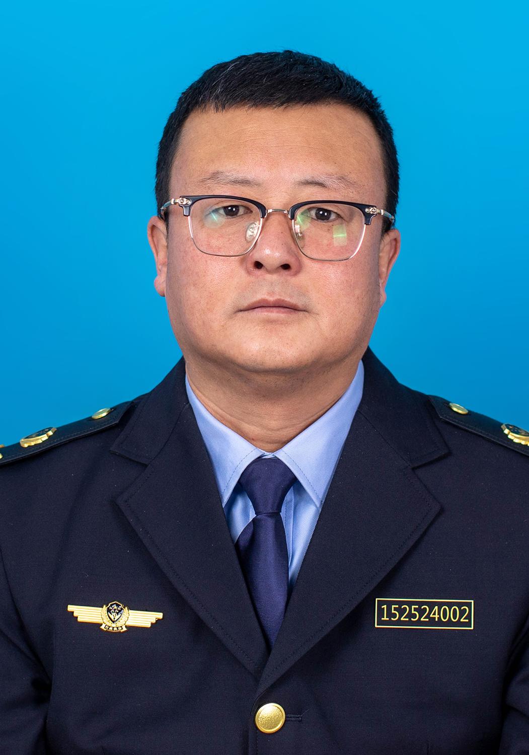 杨志伟
