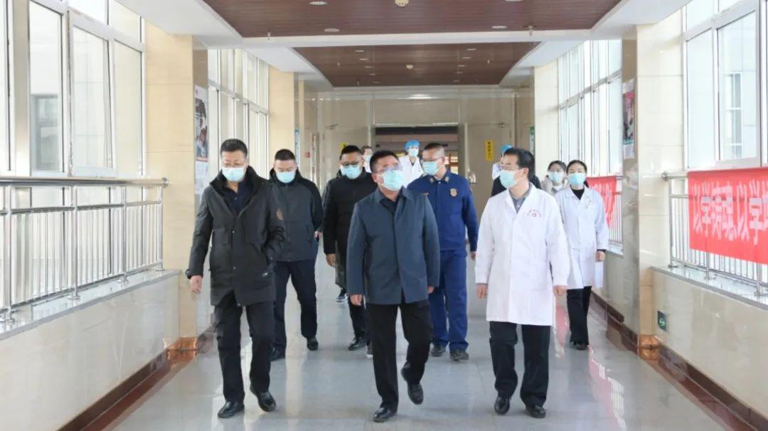 王占奇深入重点领域督导消防安全工作