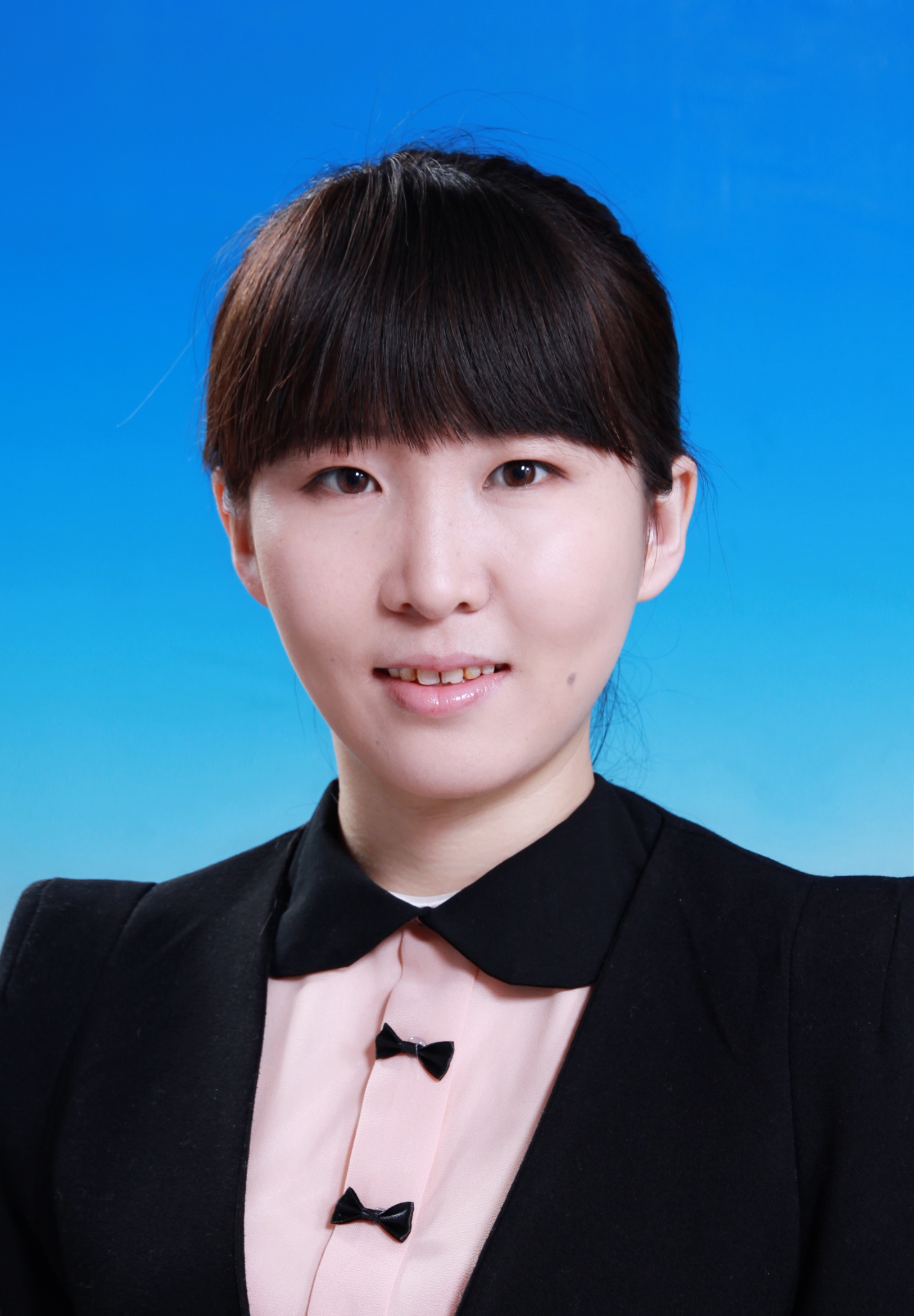 潘梅
