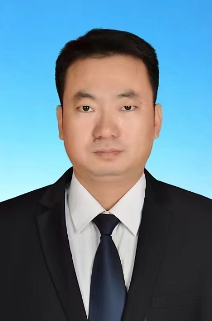 李鑫