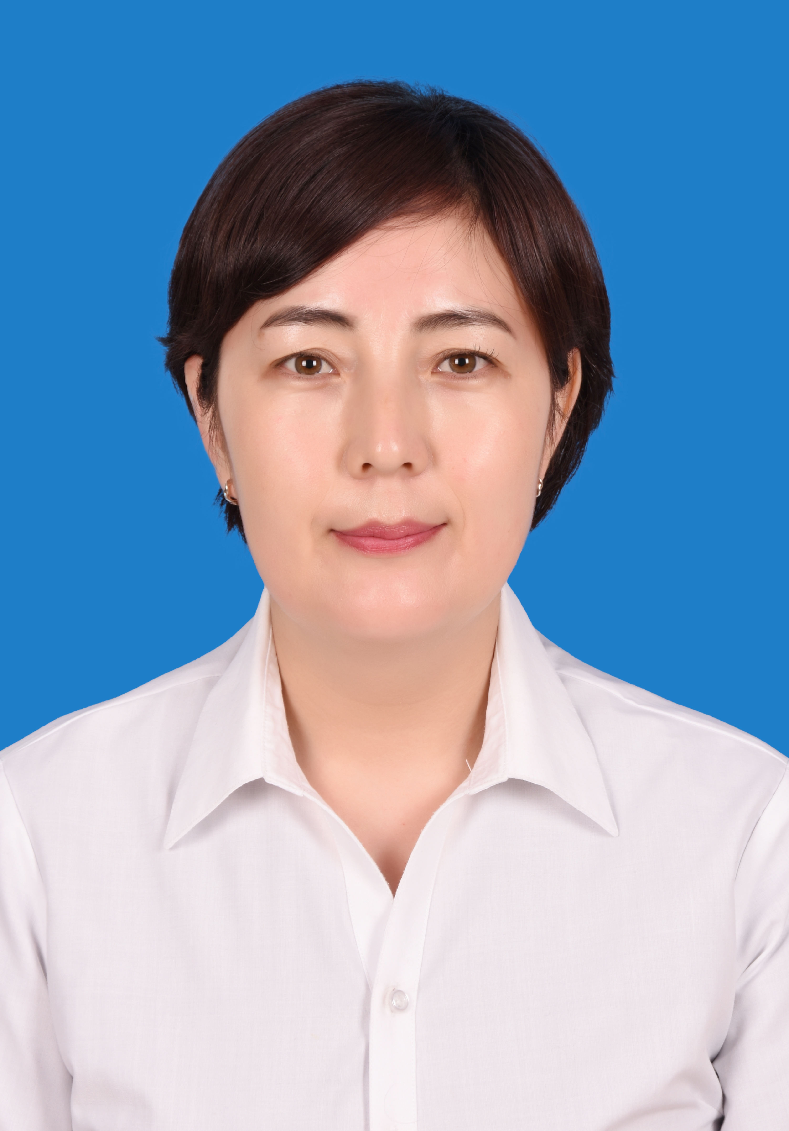 孟根其其格